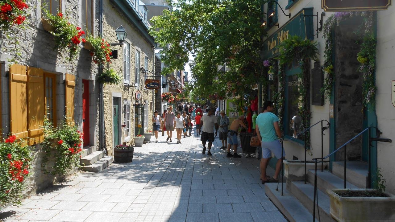 Alleyway with people in Quebec City, Canada image - Free stock photo ...
